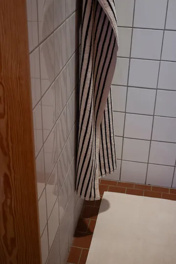 Toalla de baño Drift 100x150 cm - Blanco-negro - Scandi Living