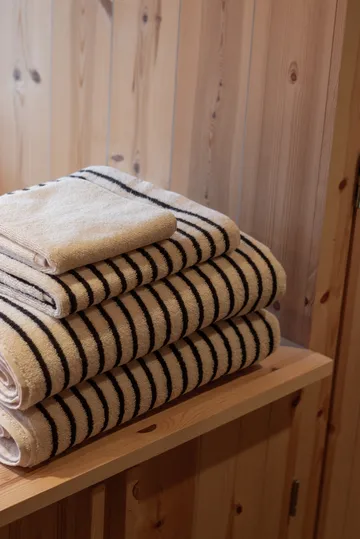 Toalla de baño Drift 100x150 cm - Blanco-negro - Scandi Living