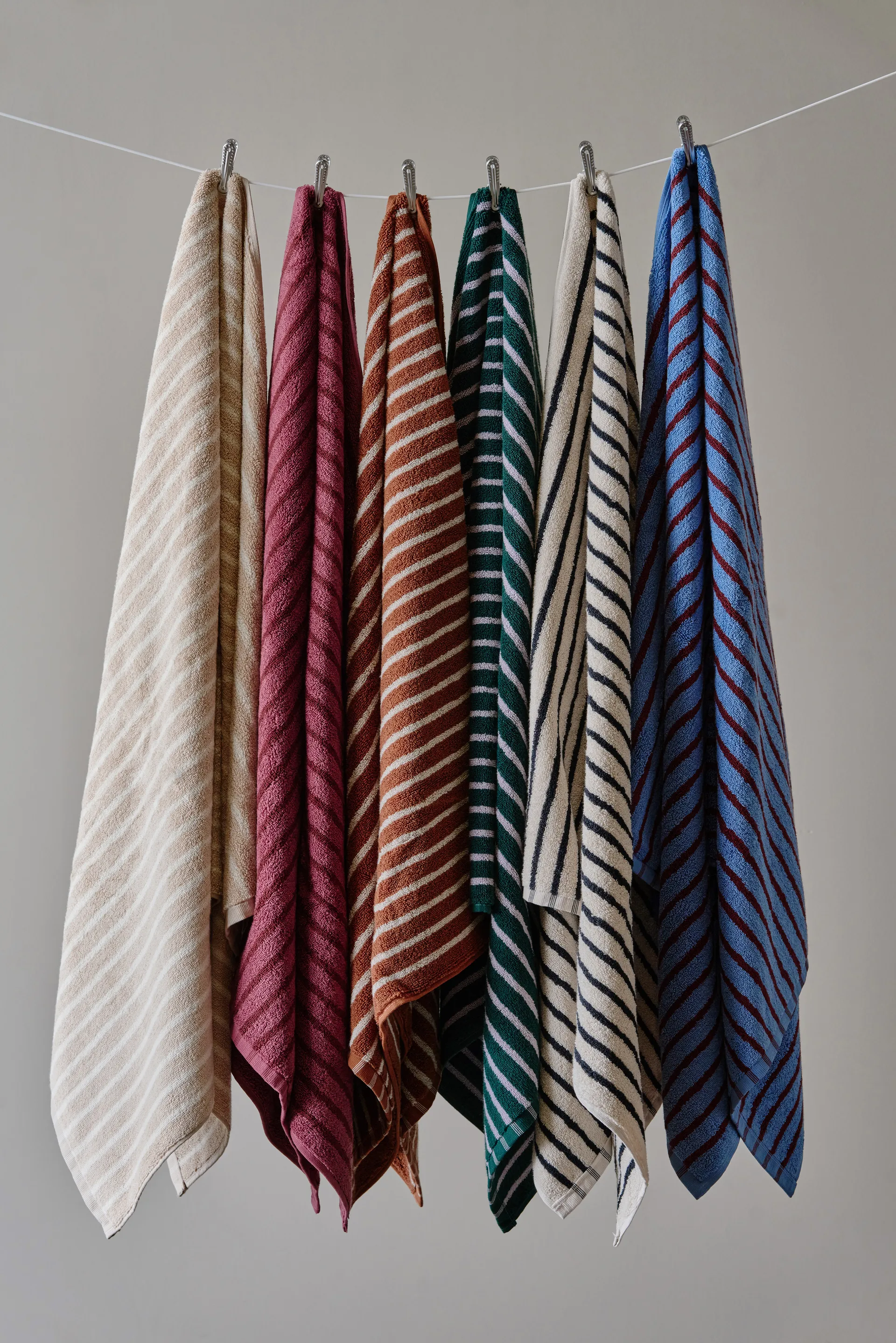 Toalla de baño Drift 100x150 cm, Marrón y blanco Scandi Living
