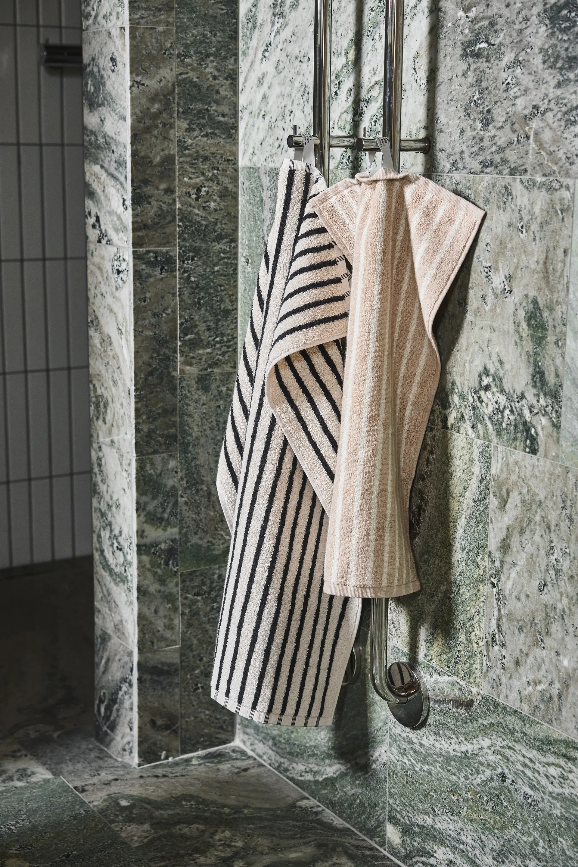 Toalla Drift 30x50 cm, Beige-blanco Scandi Living