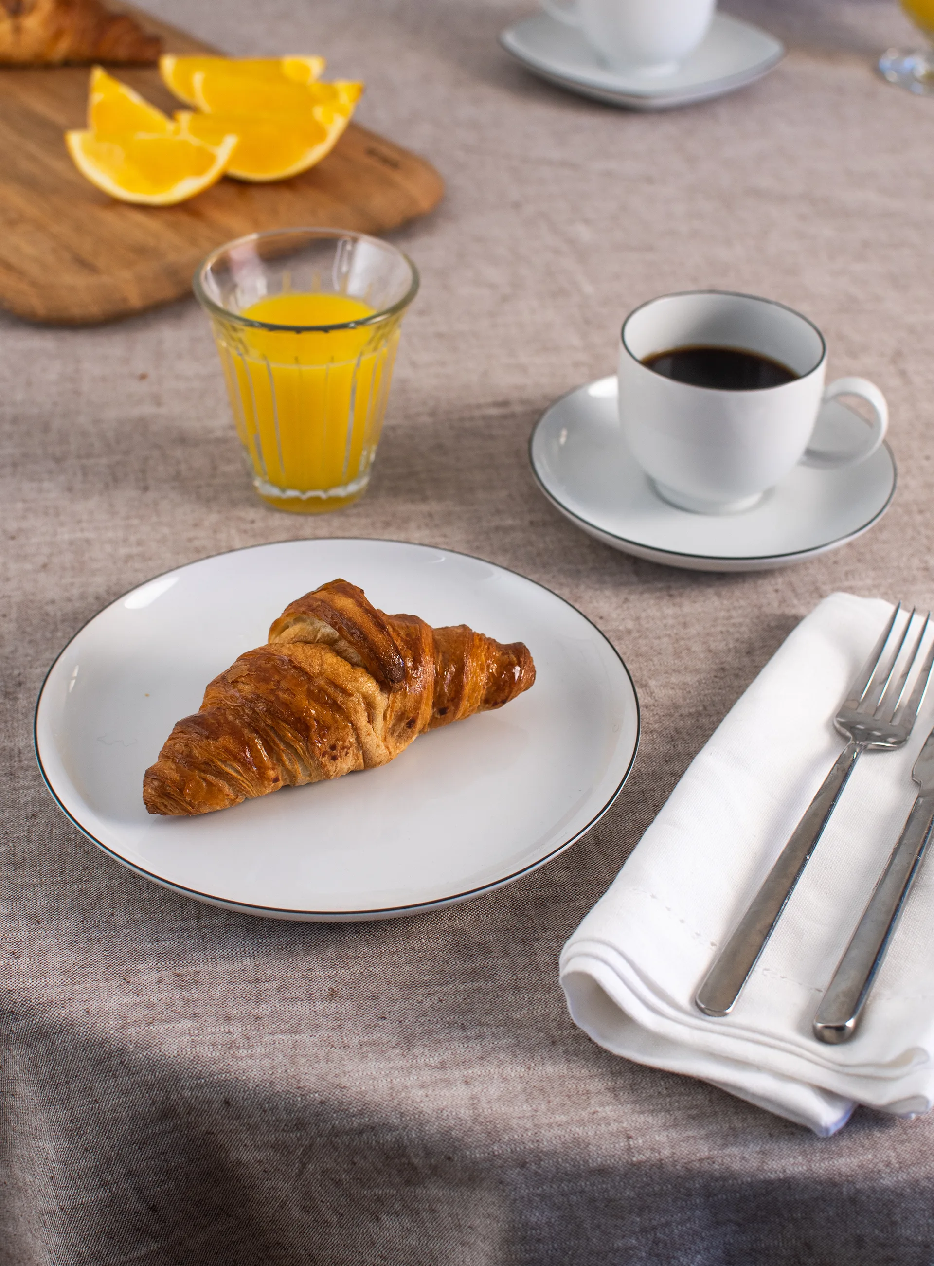 Vajilla de café Lido black line 18 piezas, Blanco con canto negro Seltmann Weiden