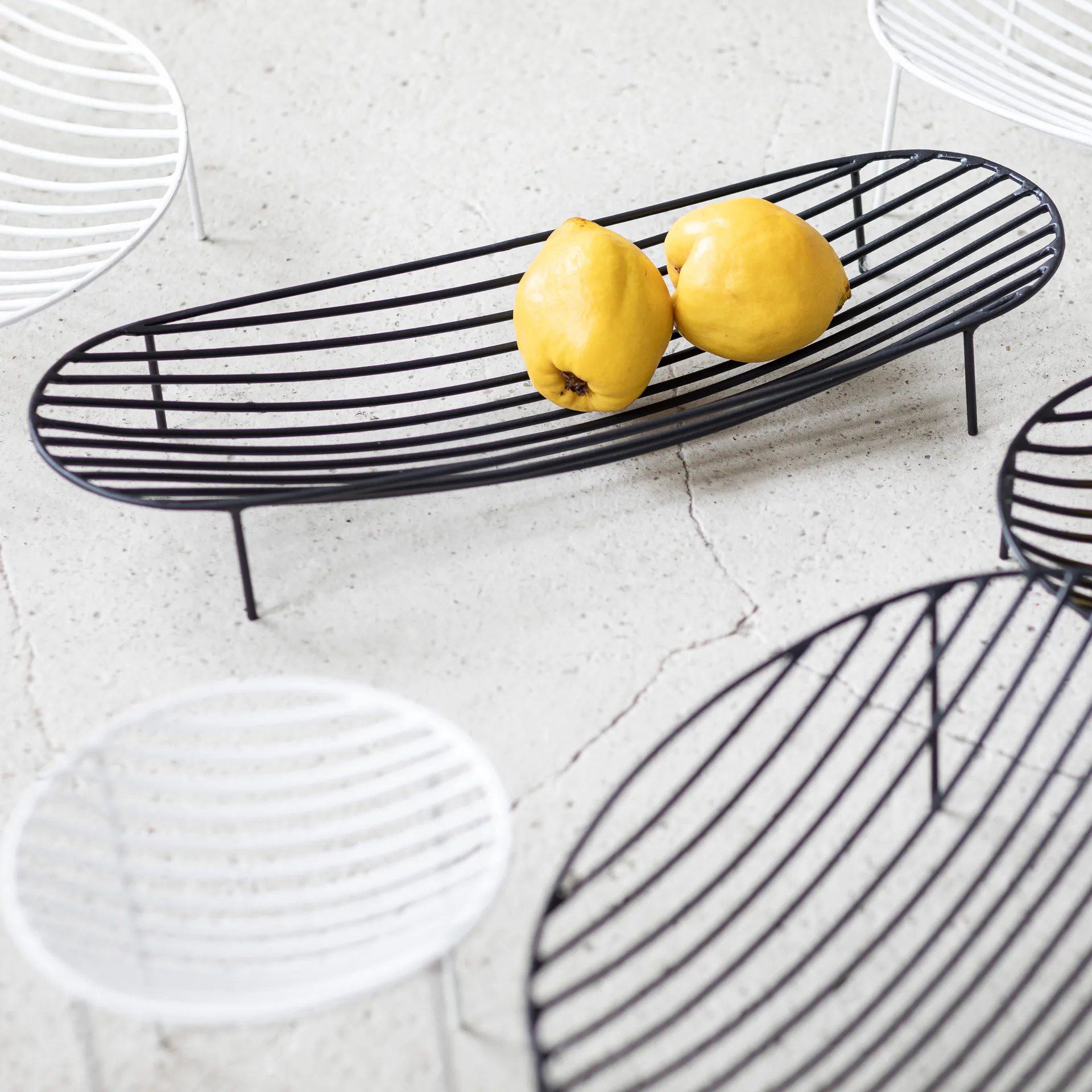 Frutero Nana 14,5x45 cm, negro Serax