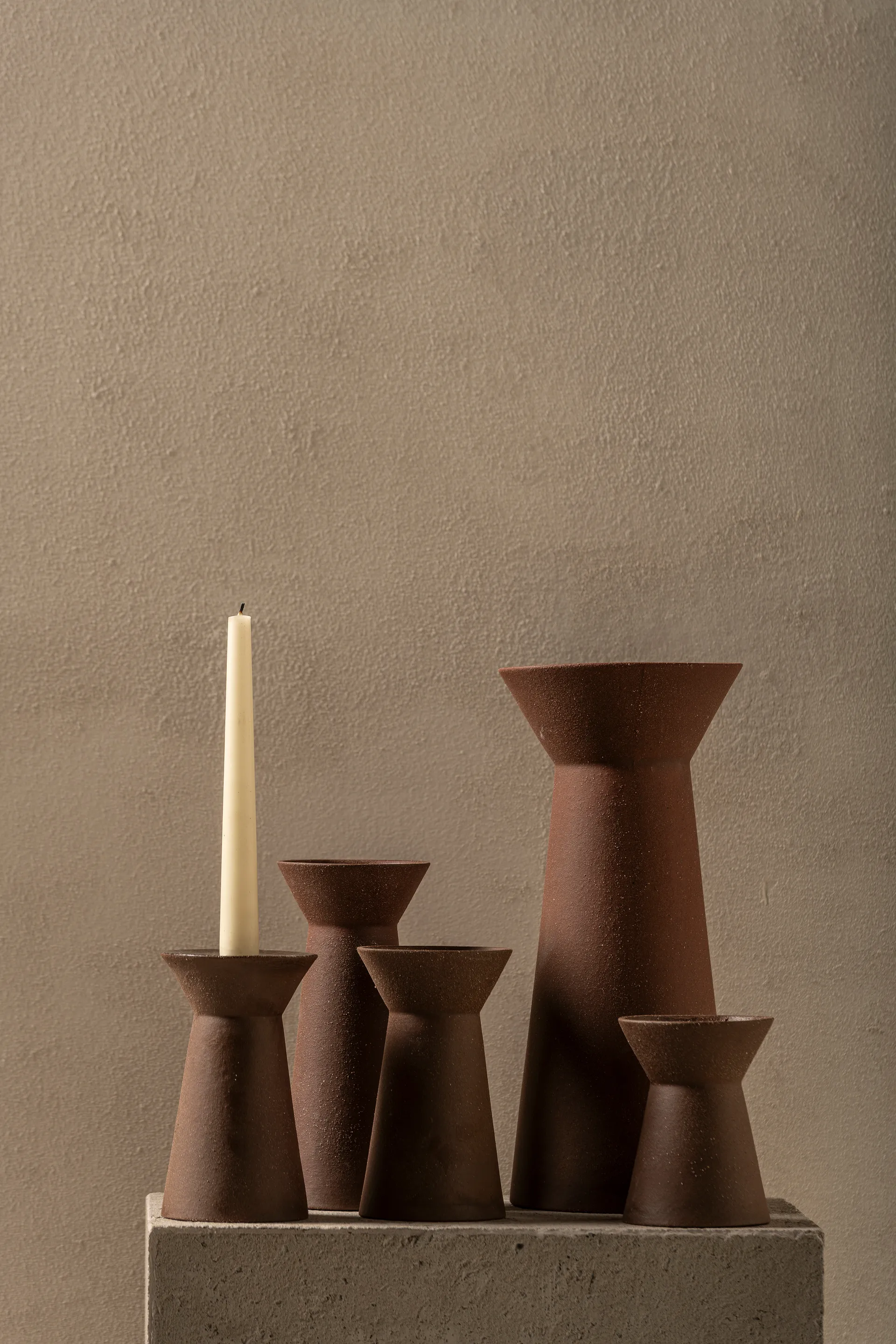 Jarrón Urban 02 L 34,4 cm, Red-brown Serax