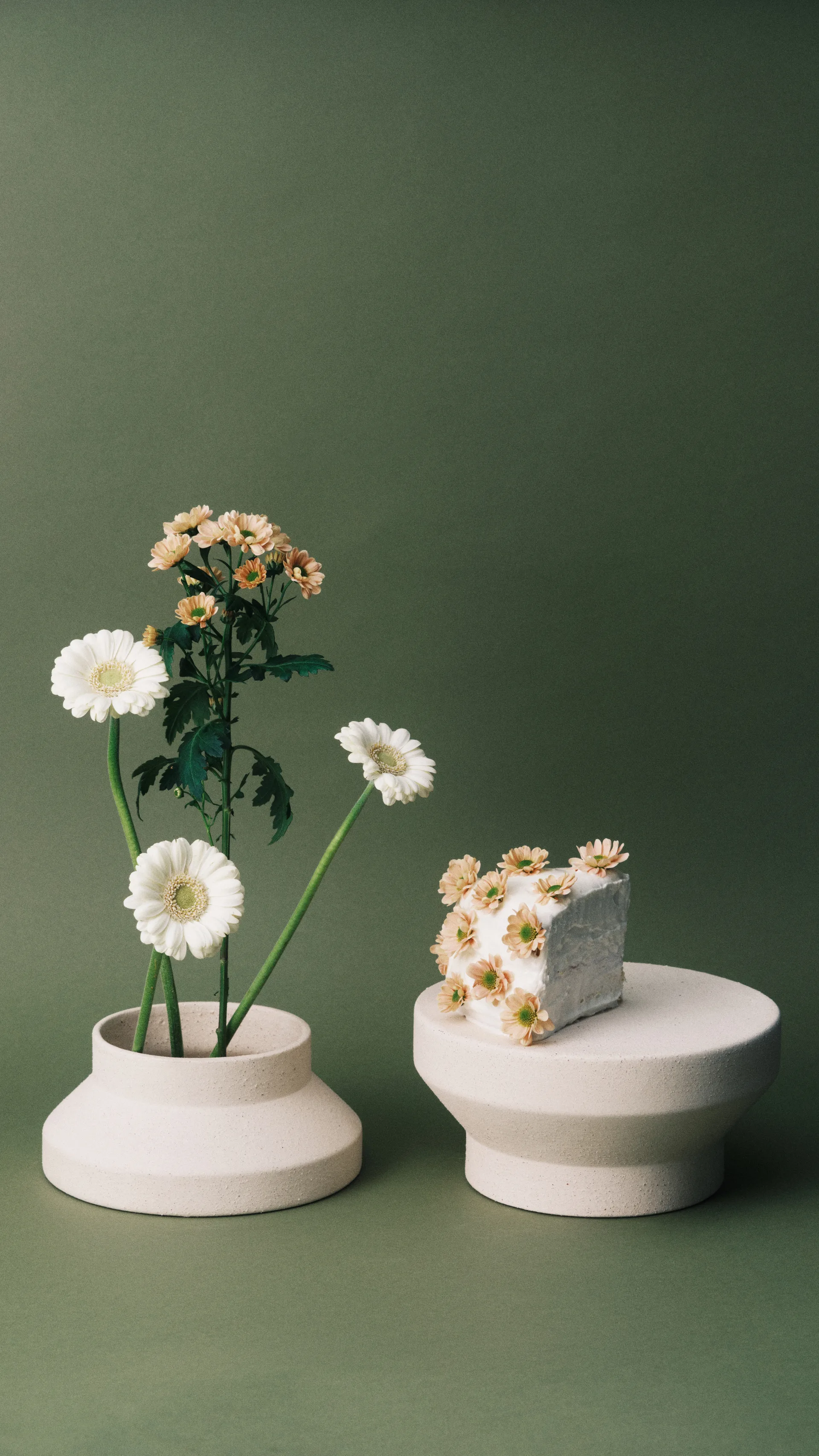 Jarrón/soporte para tartas L Mira, Beige Serax