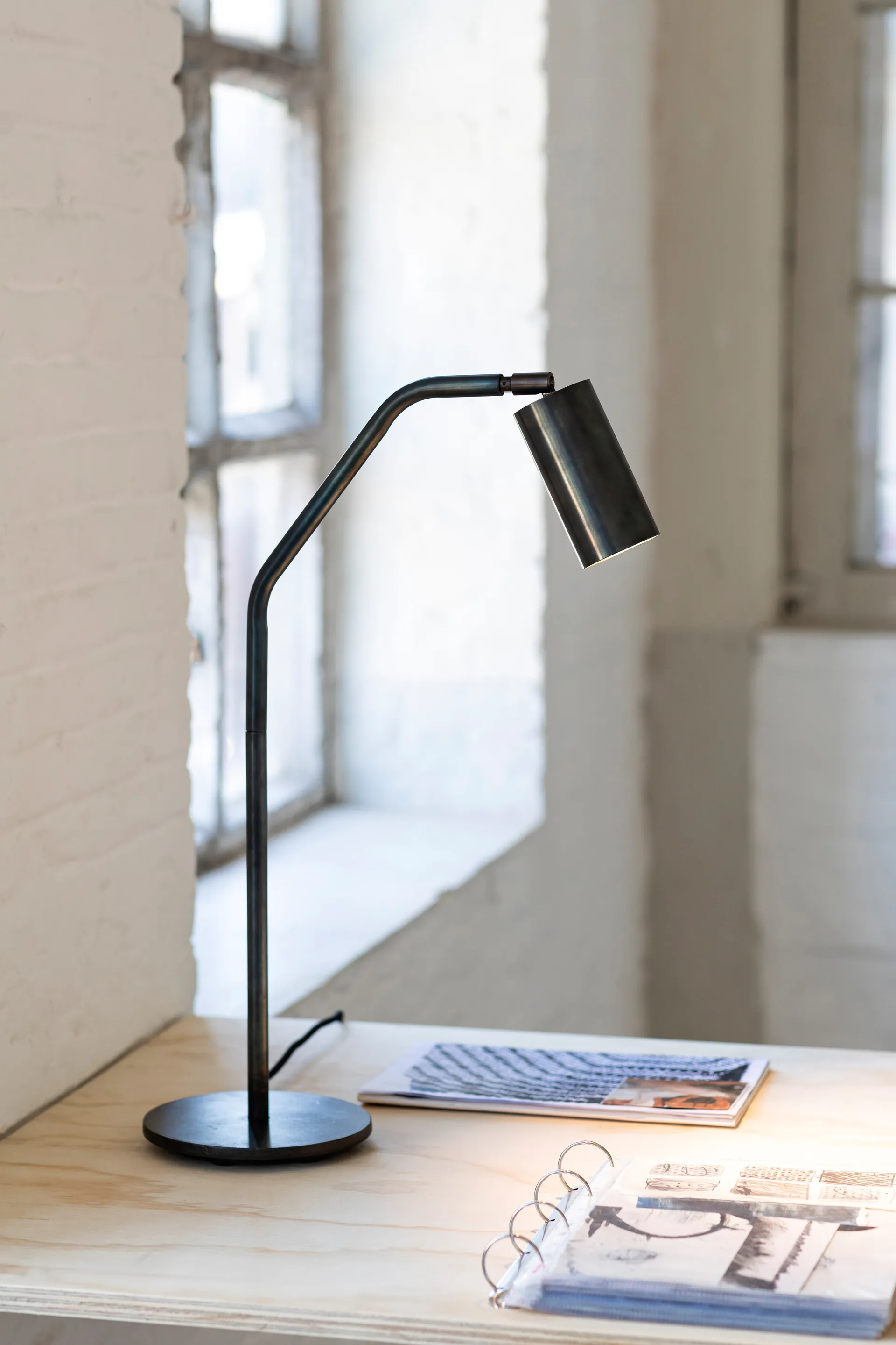 Sofisticato NR. 25 lámpara de mesa 34x58 cm, Black Serax