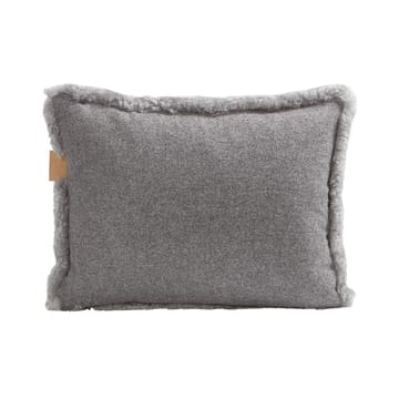 Cojín de piel de oveja Shepherd Lina 40 x 30 cm - granito - Shepherd of Sweden