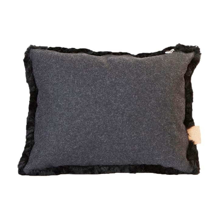 Cojín de piel de oveja Shepherd Lina 40 x 30 cm, negro Shepherd of Sweden