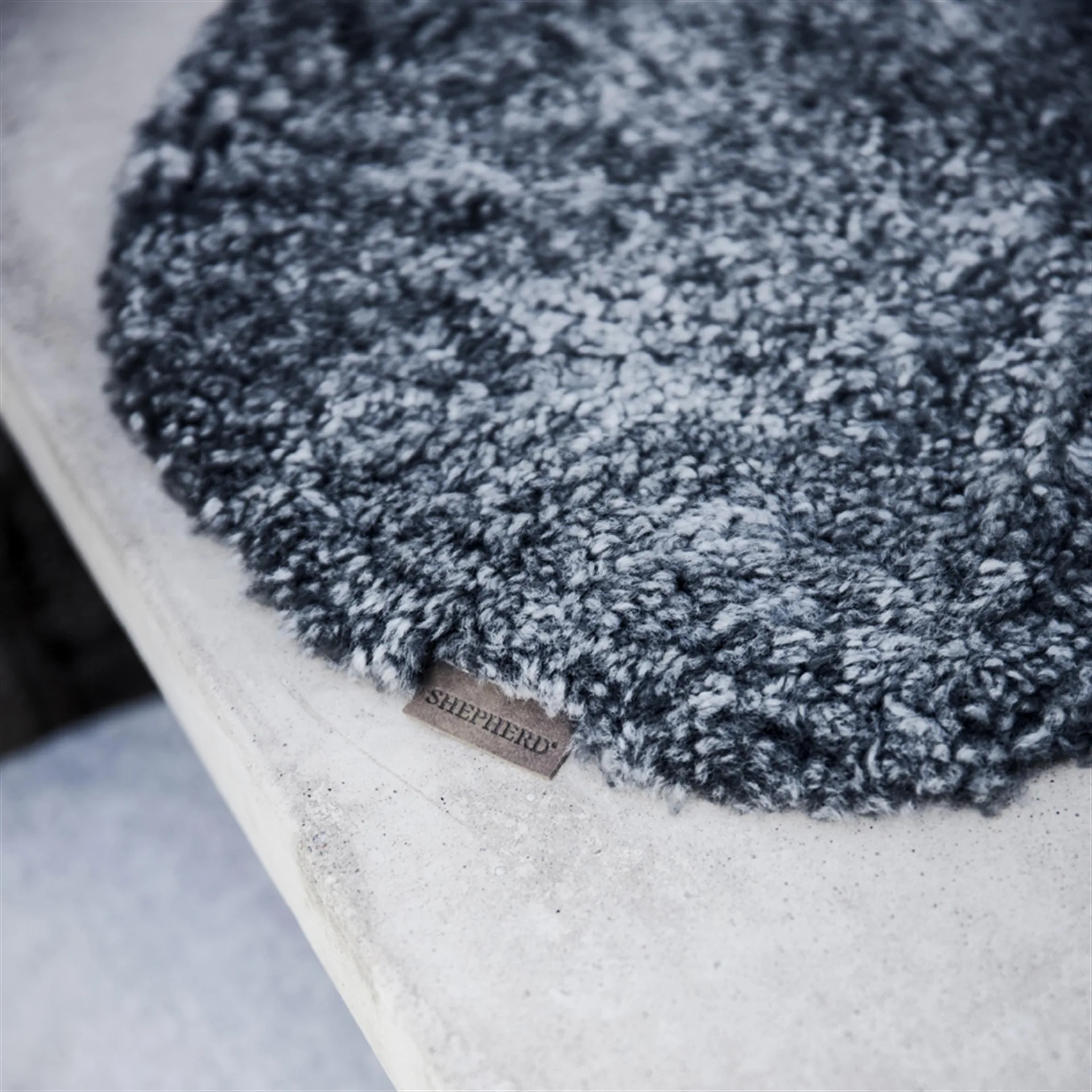 Cojín para silla Ida 38 cm, negro grafito Shepherd of Sweden