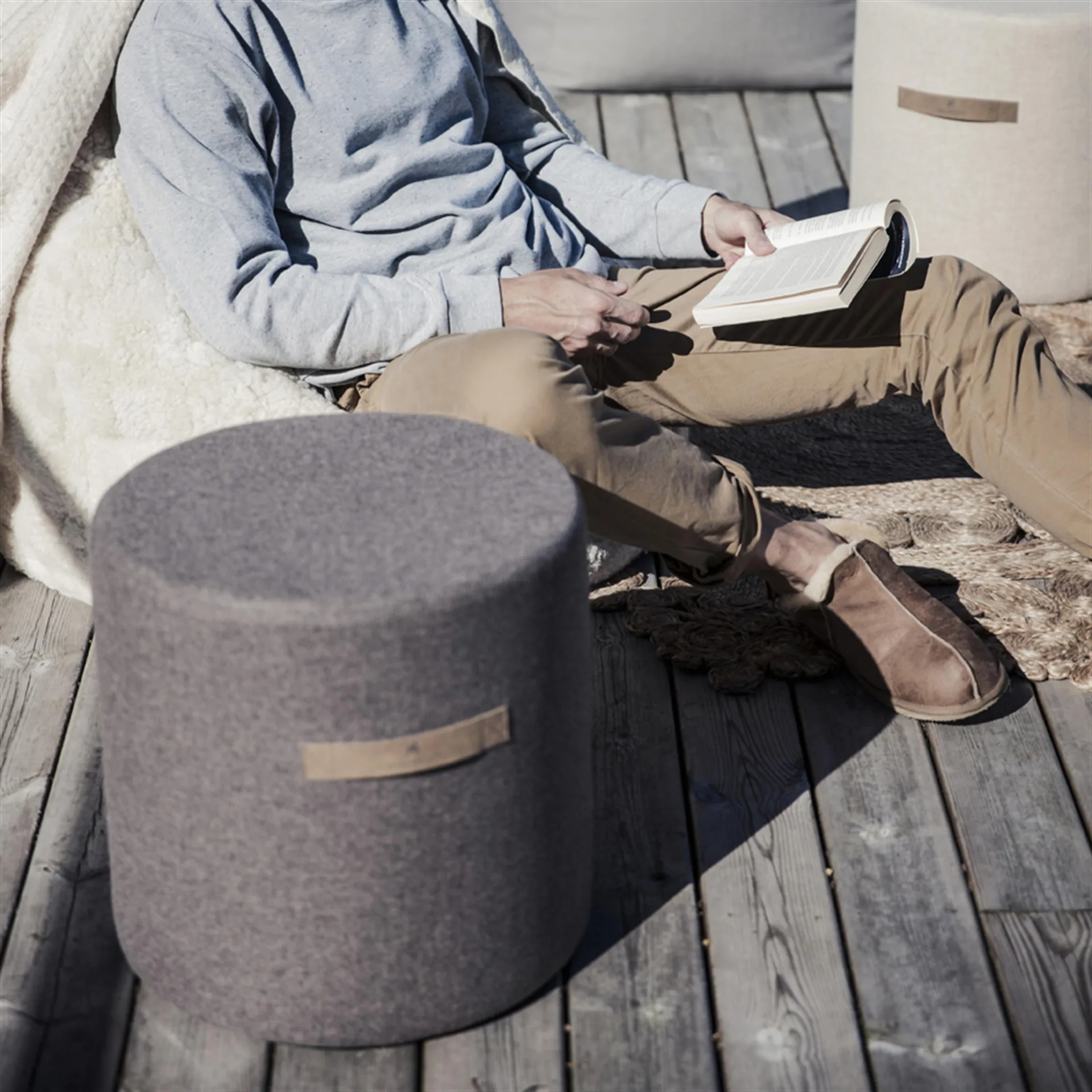 Puff Sara 40 cm, granito Shepherd of Sweden