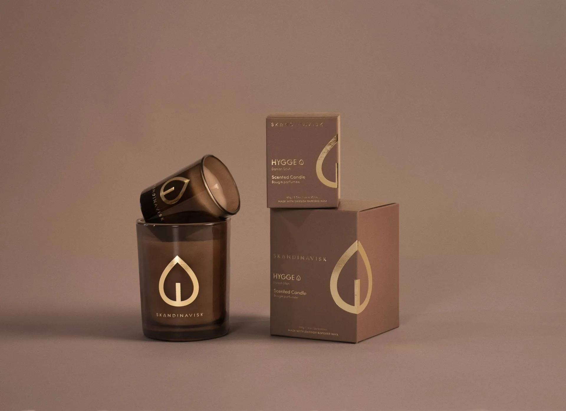 Hygge Gold Symbol vela perfumada, 65 g Skandinavisk