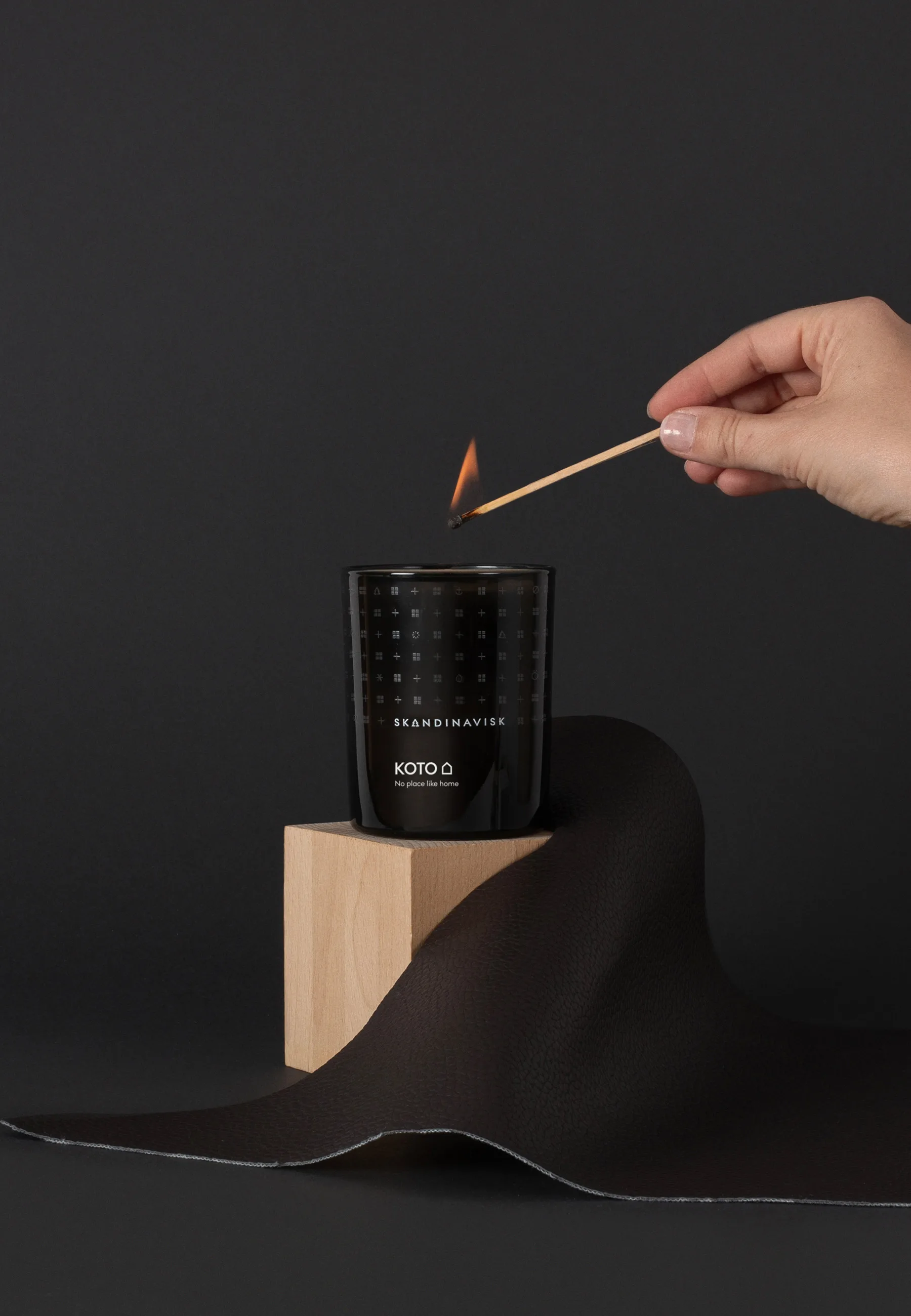 Vela perfumada con tapa Koto, 200 g Skandinavisk