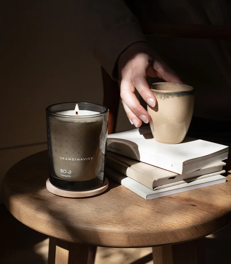 Vela perfumada con tapa Ro, 200 g Skandinavisk