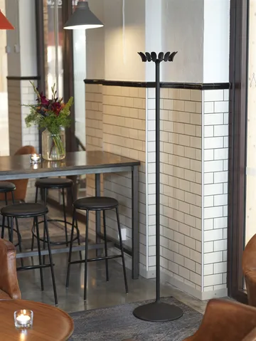 Perchero Crown 168 cm - Negro - SMD Design