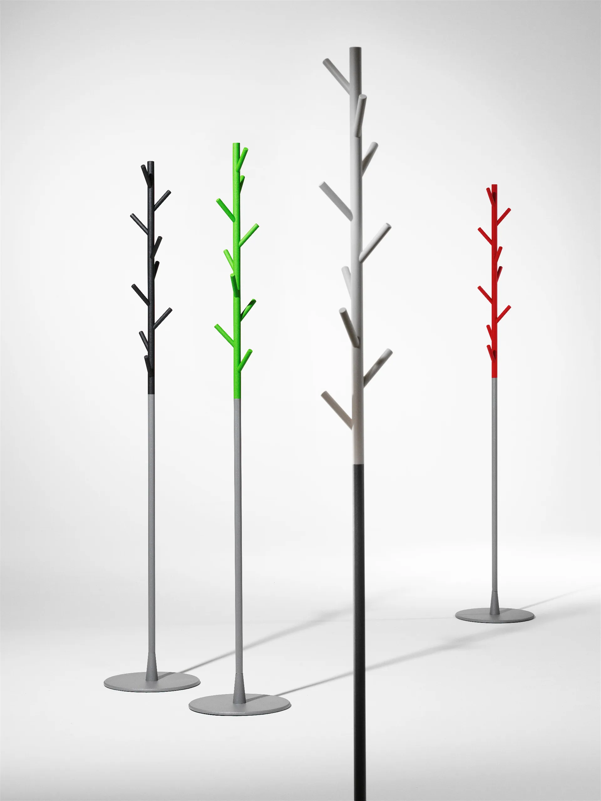 Perchero de pie Sticks, blanco-plata SMD Design