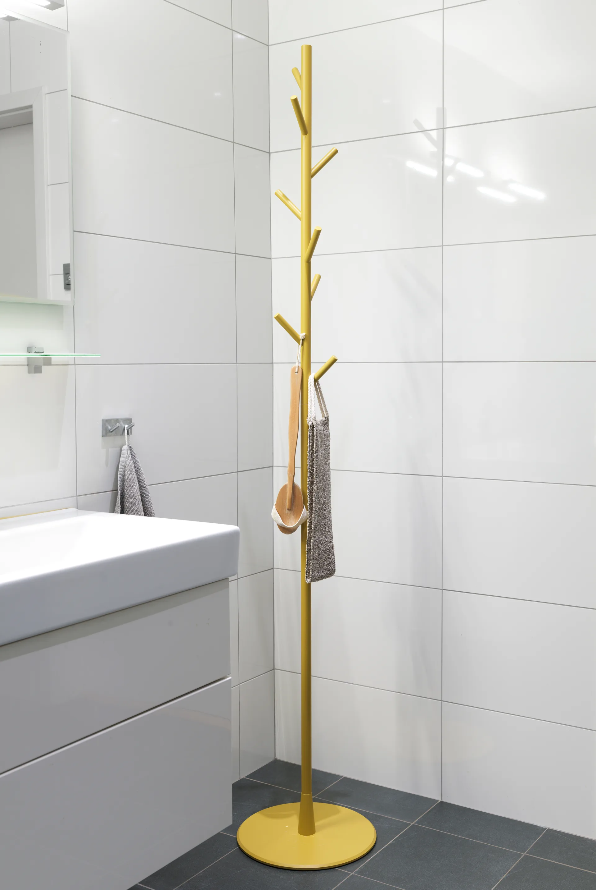 Perchero de pie Sticks, Centeno SMD Design