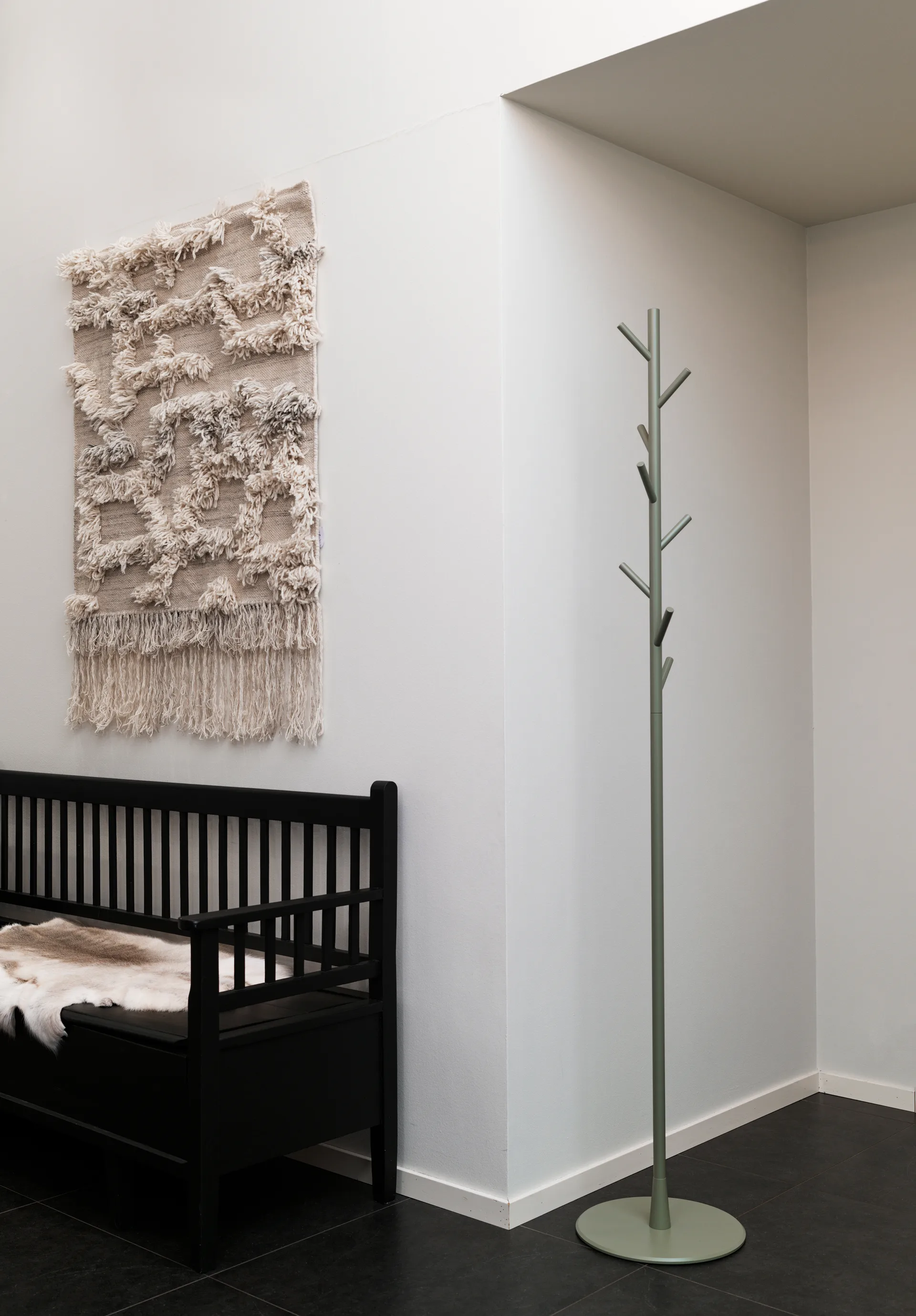 Perchero de pie Sticks, Madera de tilo SMD Design