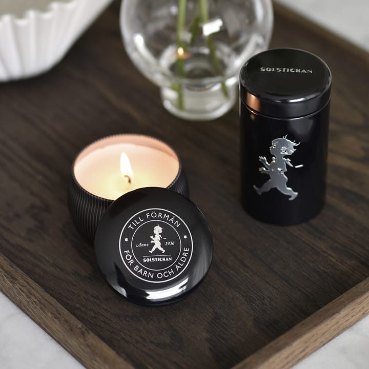 Caja de regalo Solstickan con vela aromática + bote con cerillas, Negro-vela perfumada de madera de cedro Solstickan Design