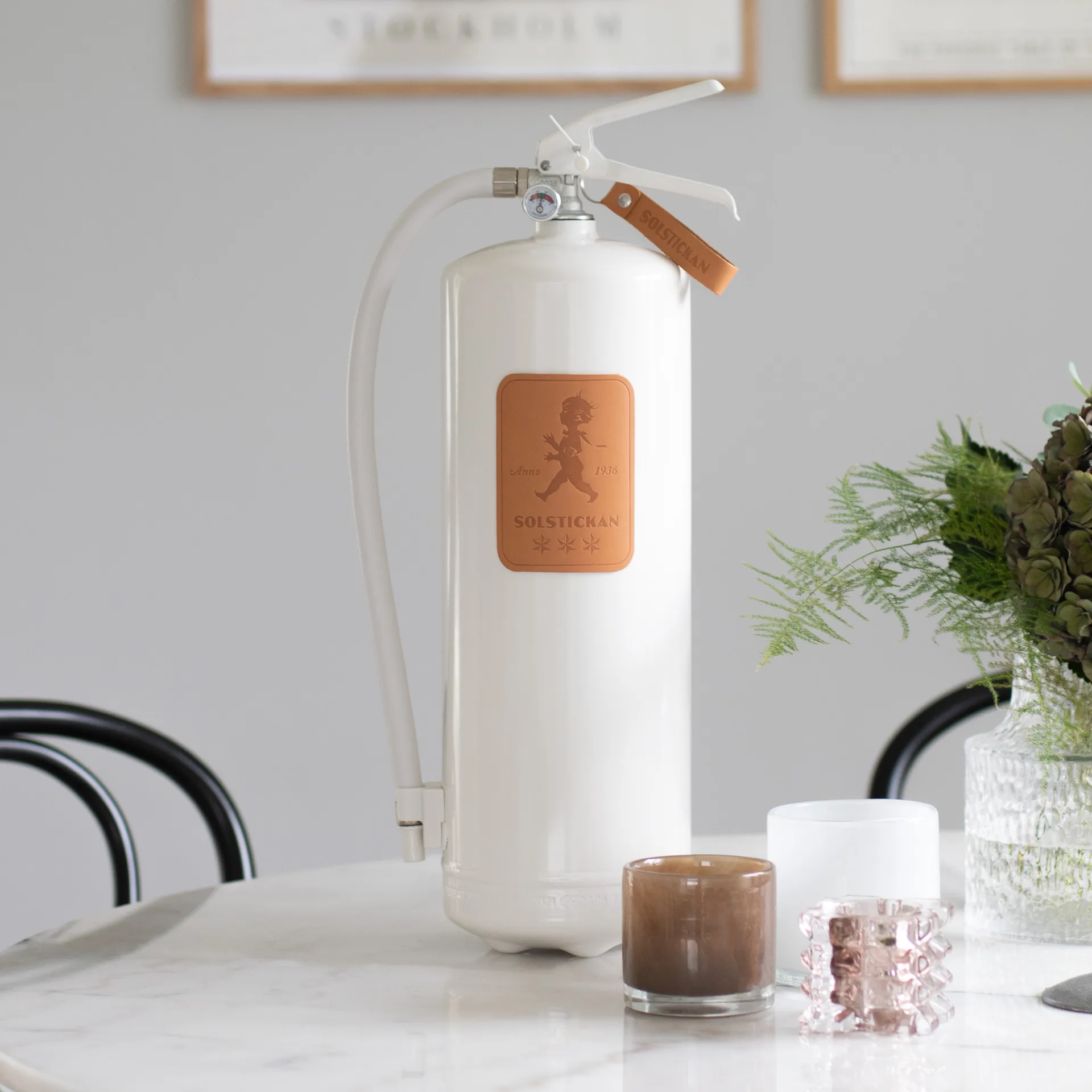 Extintor Solstickan 6 kg, Blanco-cuero claro Solstickan Design