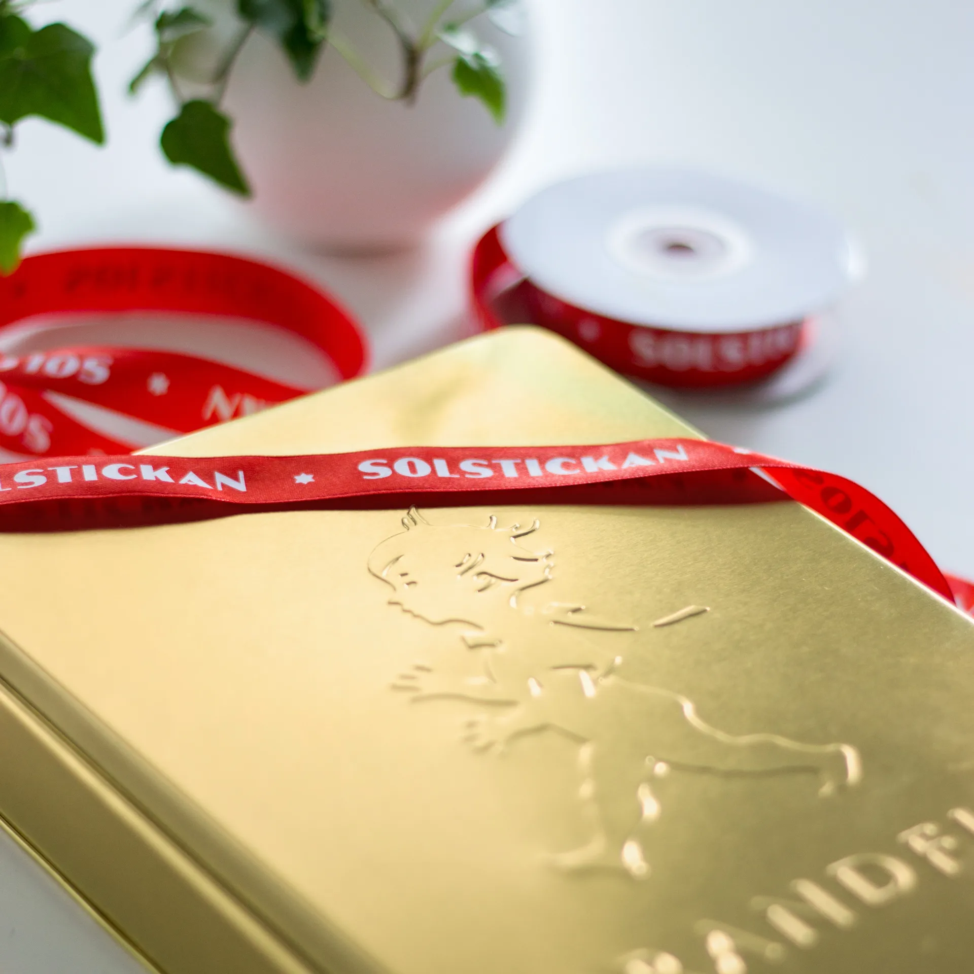 Manta ignífuga Solstickan 120x120 cm, Dorado mate Solstickan Design