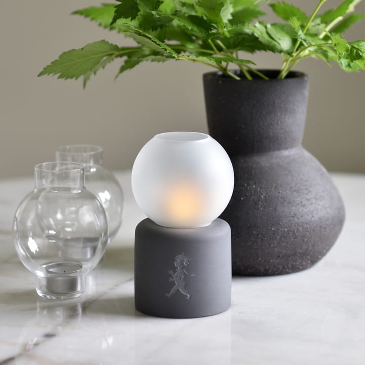 Portavelas Globe Ø9,5x17 cm, Gris oscuro Solstickan Design