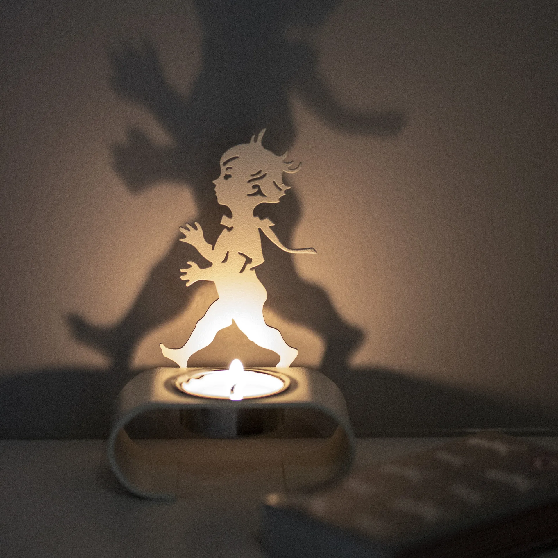 Portavelas Silhuett 9,3x13,3 cm, Blanco Solstickan Design