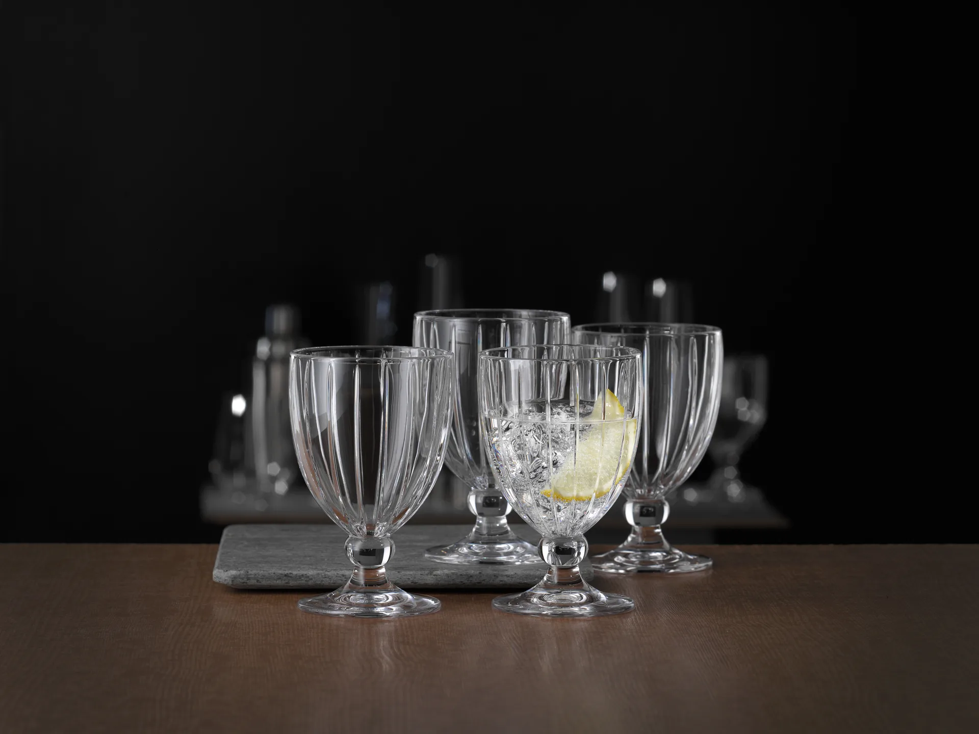4 Vasos con pie Milano 30,5 cl, transparente Spiegelau