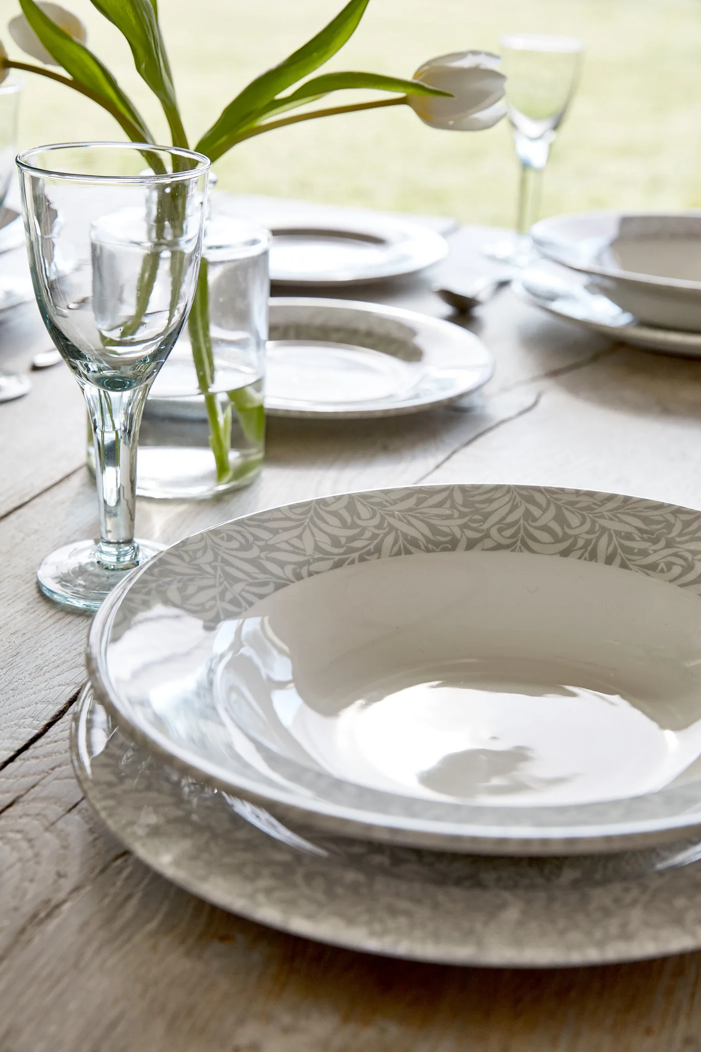 Plato Strawberry Thief Ø28 cm, Grey Spode