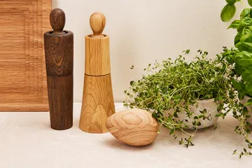 Molinillo de sal Mrs Salt - Ljus roble - Spring Copenhagen
