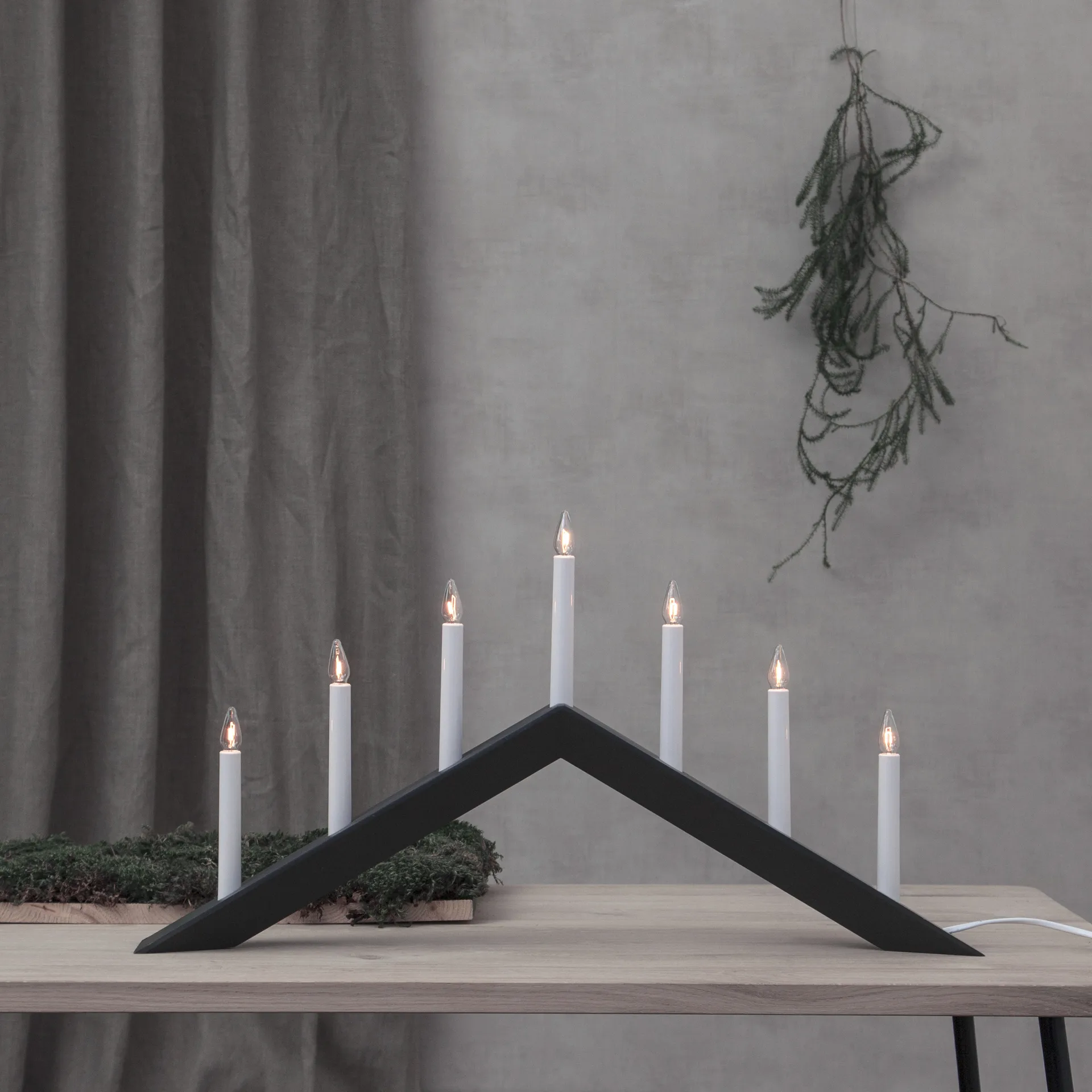Candelabro Arrow 36 cm, gris Star Trading