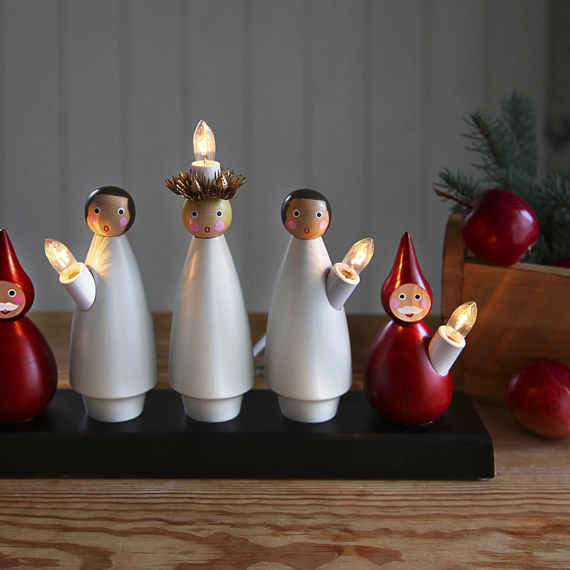 Candelabro de Adviento Lucia Choir, blanco-rojo Star Trading