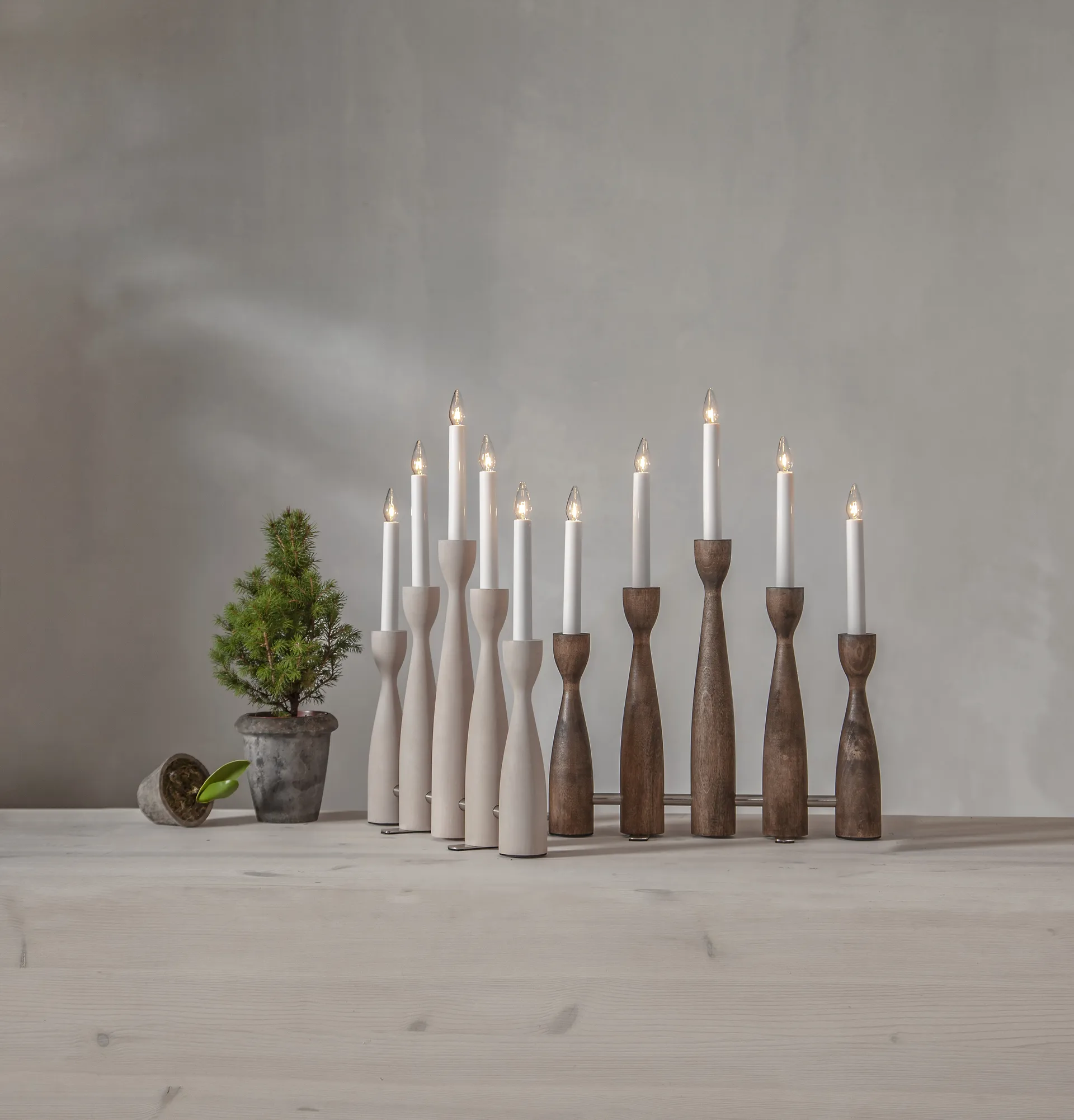 Candelabro de Adviento Midja 2.0, Nogal Star Trading