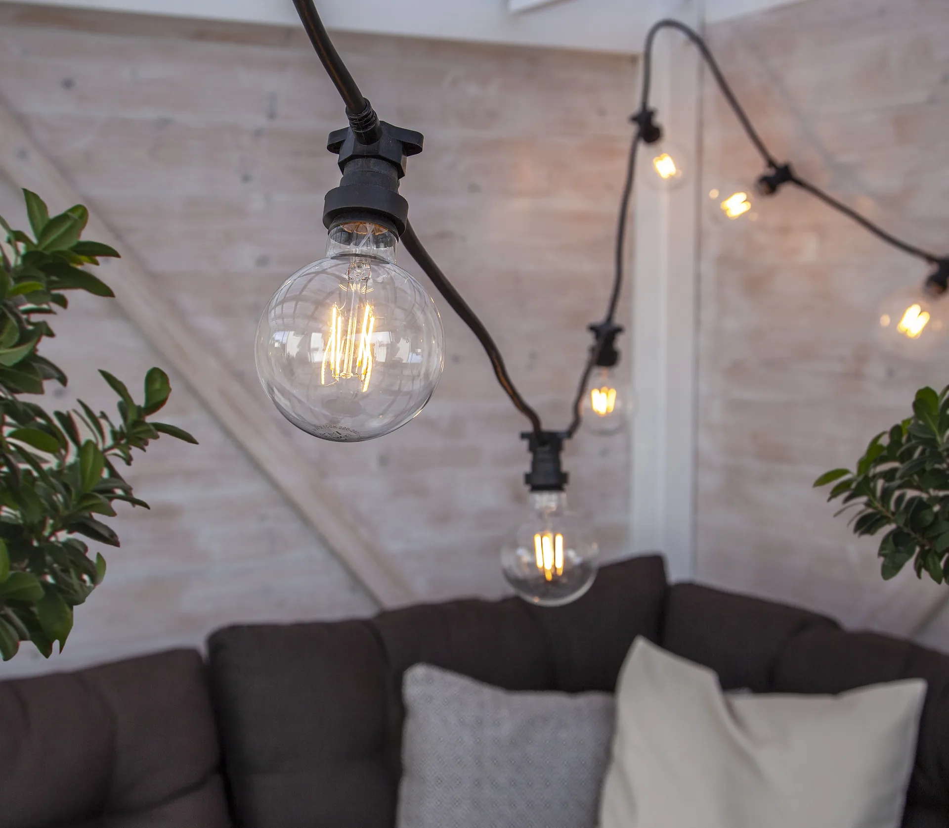 Star trading fuente de luz E27 G95 outdoor, Blanco cálido, 70lm Star Trading