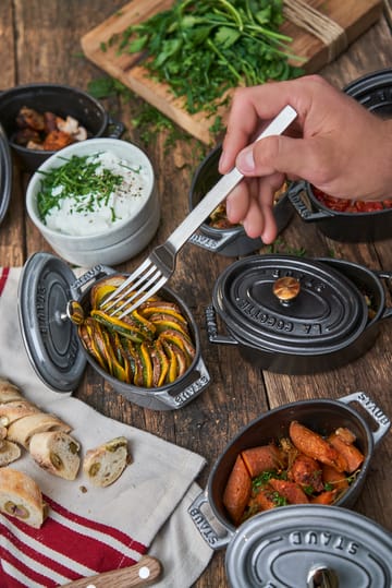 Cacerola de hierro fundido Staub La Cocotte oval 0,6 L - Negro - STAUB