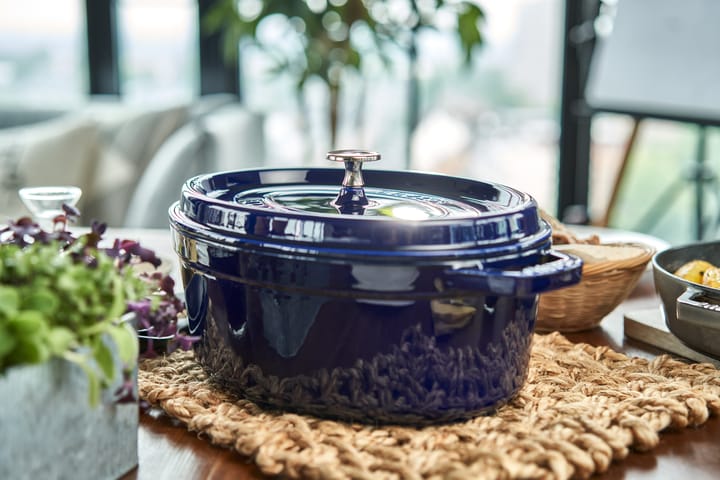 Cacerola de hierro fundido Staub La Cocotte oval 6,7 L, Azul oscuro STAUB