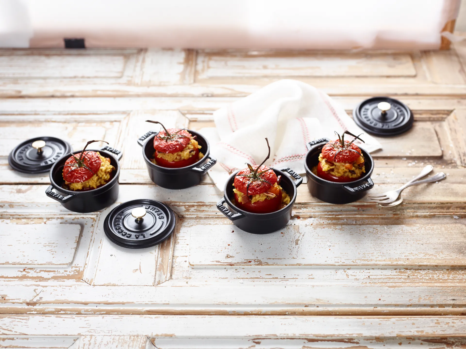 Cacerola de hierro fundido Staub La Cocotte redonda 0,25 L, Negro STAUB