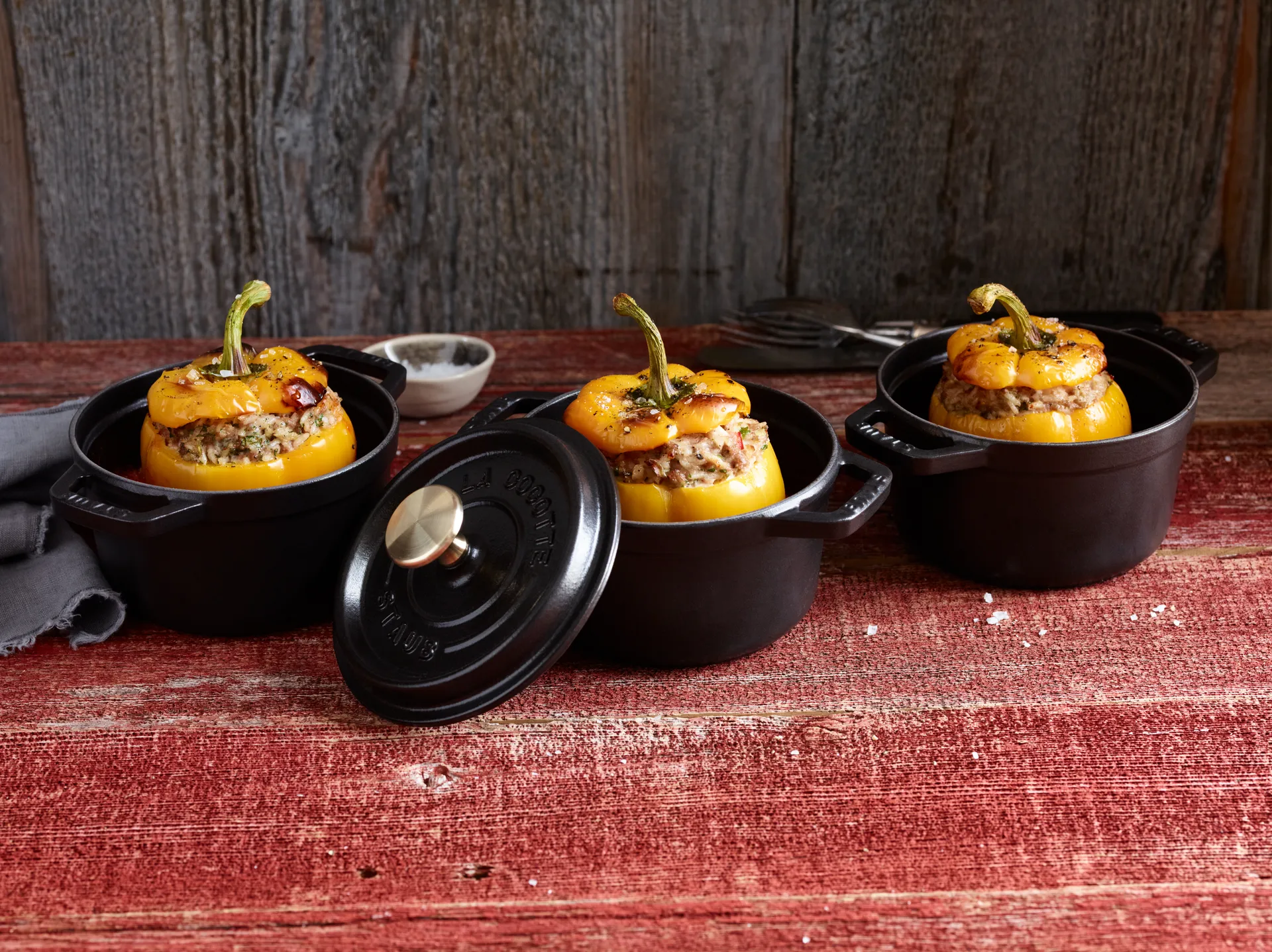 Cacerola de hierro fundido Staub La Cocotte redonda 0,8 L, Negro STAUB