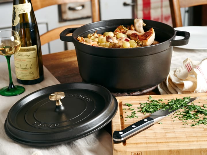 Cacerola de hierro fundido Staub La Cocotte redonda 12,6 L, Negro STAUB