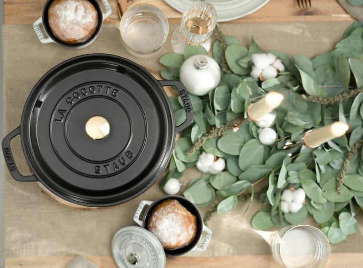 Cacerola de hierro fundido Staub La Cocotte redonda 2.2 L, Negro STAUB