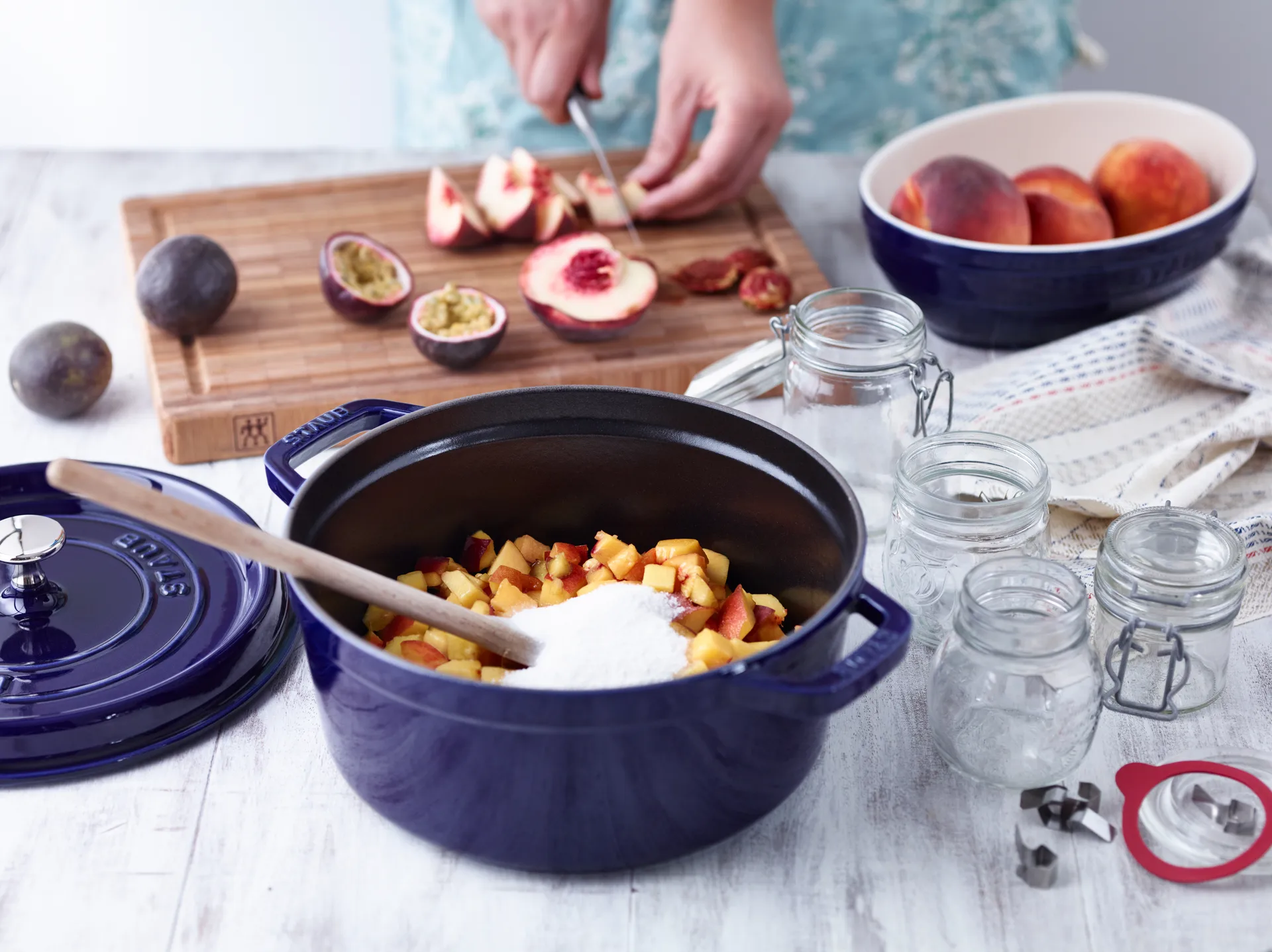 Cacerola de hierro fundido Staub La Cocotte redonda 2,5 L, Azul oscuro STAUB