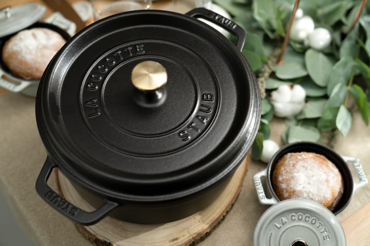 Cacerola de hierro fundido Staub La Cocotte redonda 2,6 L, Negro STAUB