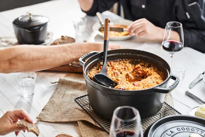 Cacerola de hierro fundido Staub La Cocotte redonda 8,4 L, Negro STAUB