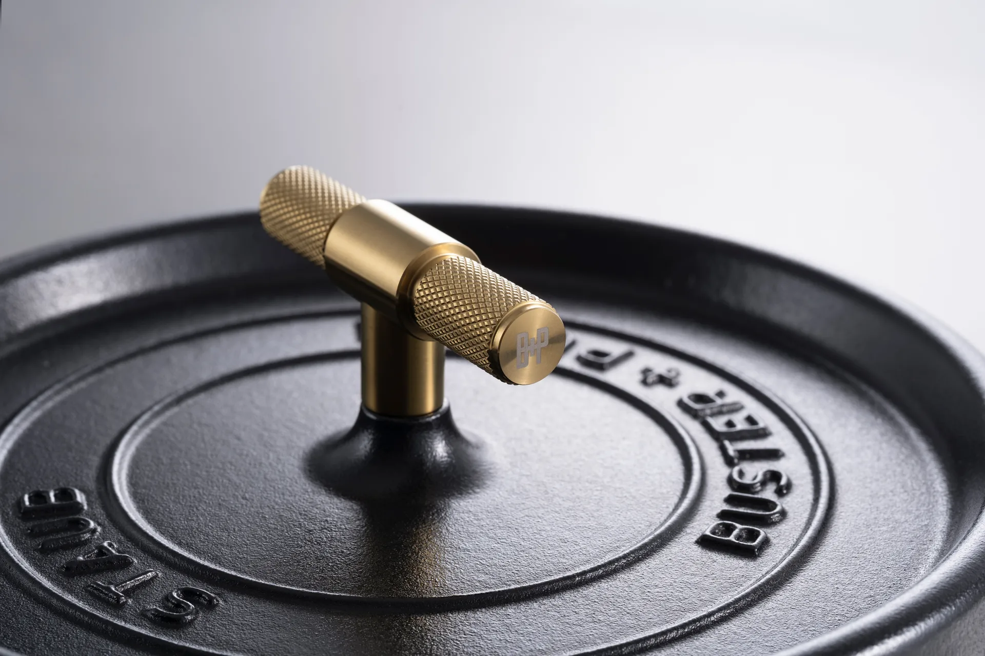 Mango Buster & Punsch en forma de T 8 cm, Latón STAUB