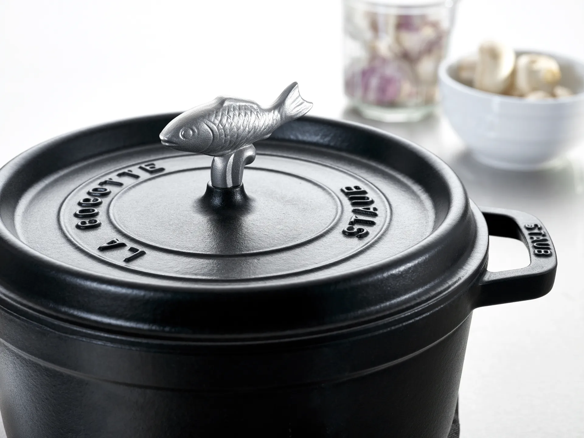 Mango en metal Staub, Pescado STAUB
