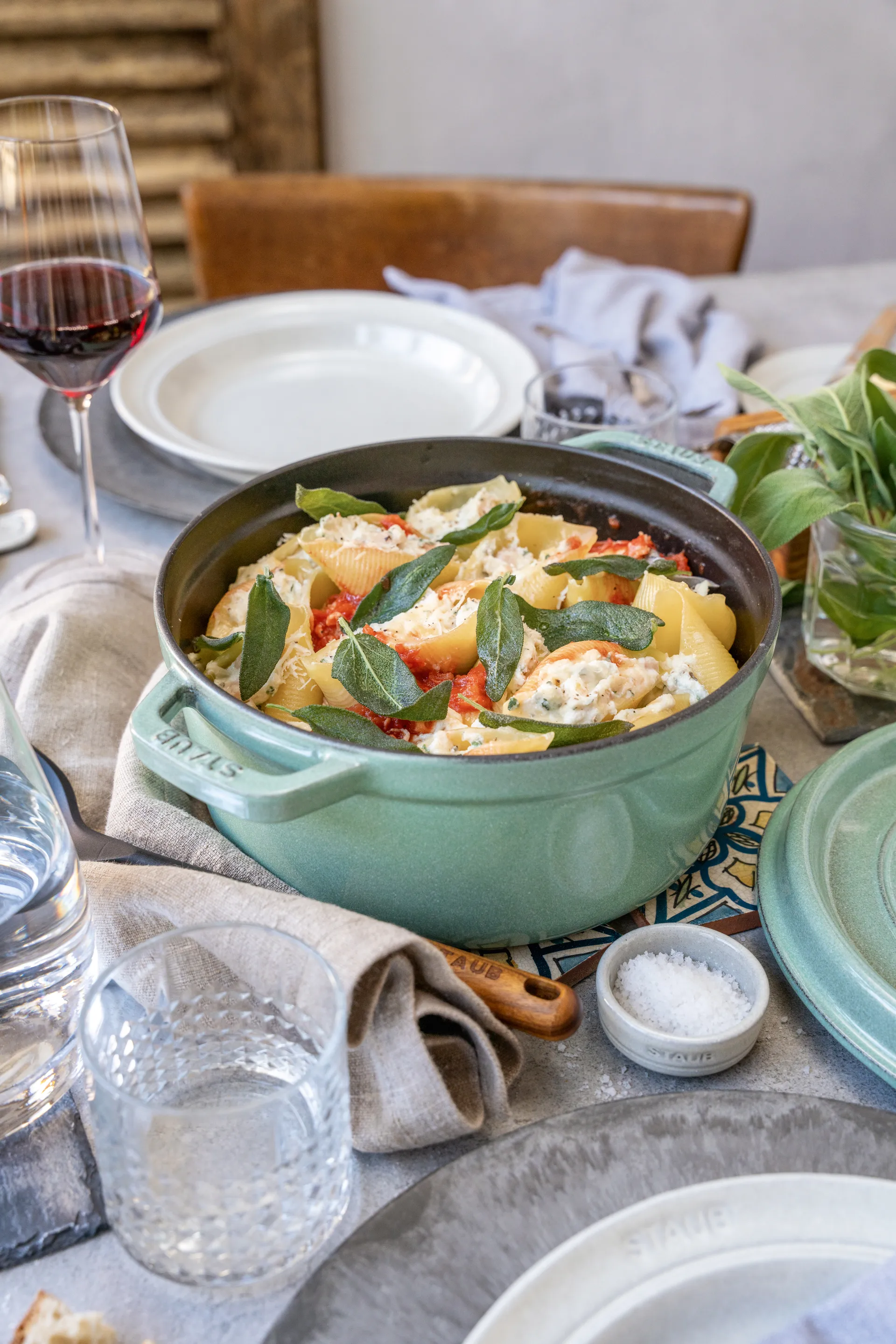 Olla de hierro fundido Staub redonda 5,2 l, Salvia STAUB