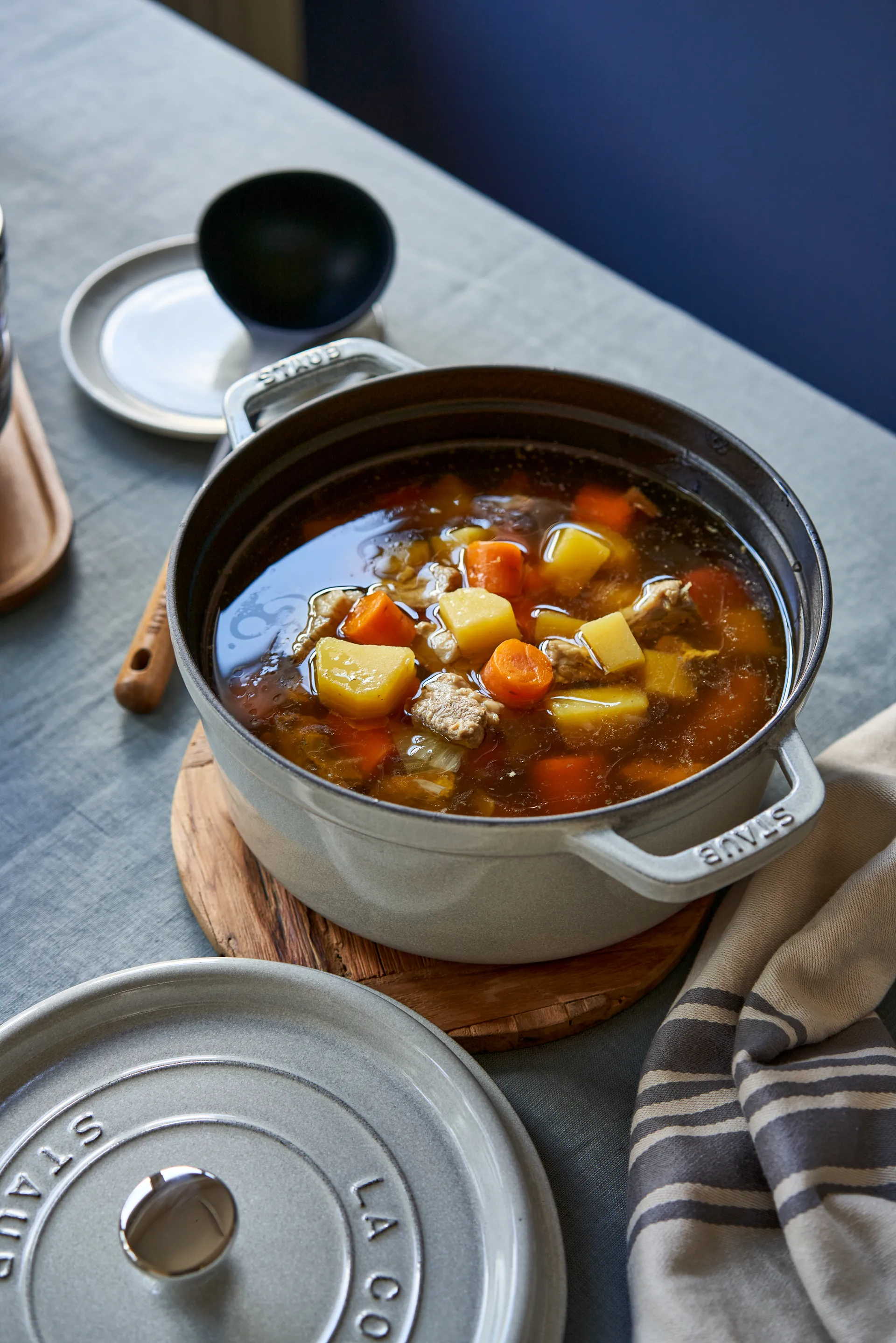 Olla Staub White Truffle, 3,8 l STAUB