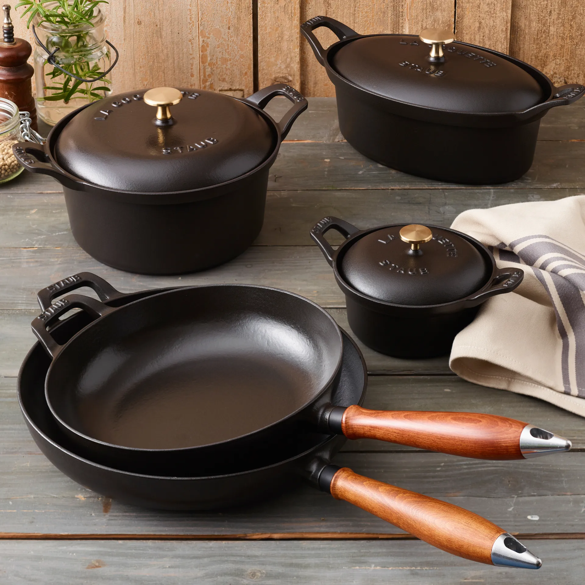 Sartén con mango de madera Vintage Ø24 cm, negro STAUB