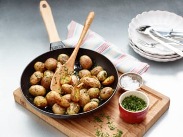 Sartén de hierro fundido Staub negra con mango de madera claro - Ø26 cm - STAUB
