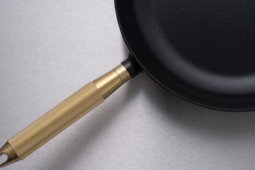 Sartén hierro fundido Buster & Punch negro Ø28 cm - Asa de latón - STAUB