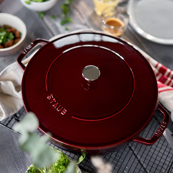 Sartén para saltear Staub Chistera de hierro fundido Ø24 cm, Rojo granadina STAUB