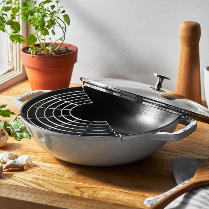 Sartén wok Staub de hierro fundido con tapa de vidrio Ø30 cm, White truffle STAUB